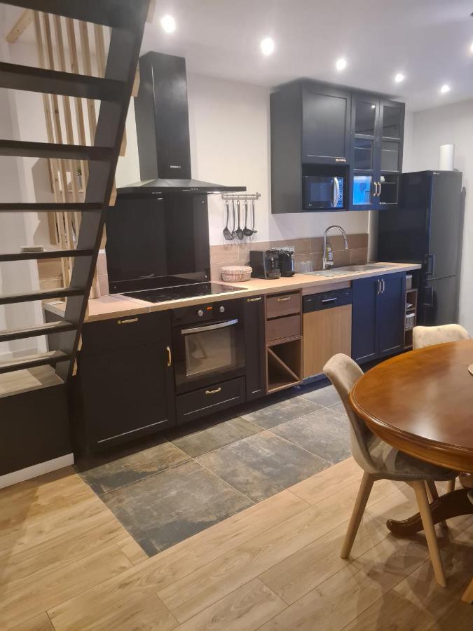 Magnifique Appartement Avec Terrasse Besseges Exterior foto